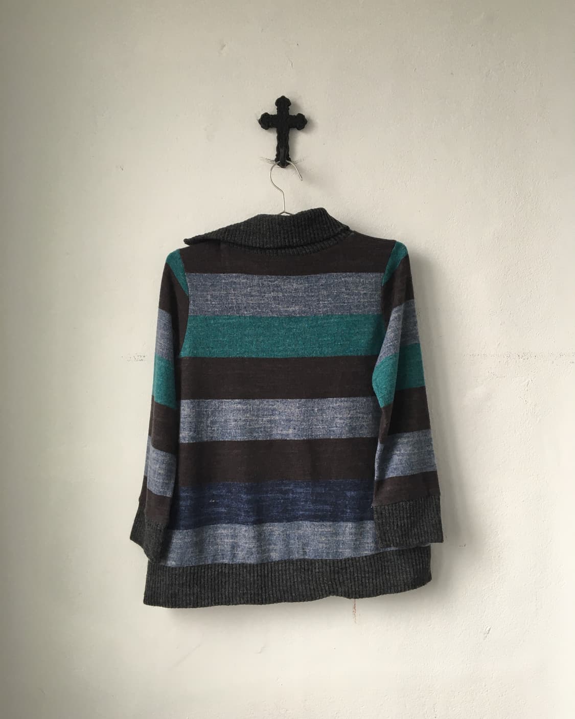 Neck point stripe pattern knit 상품이미지3