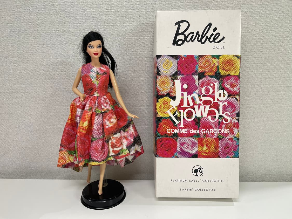 꼼데가르송 x 바비 플래티넘 라벨 컬렉션 인형 징글 플라워 한정 상품이미지1