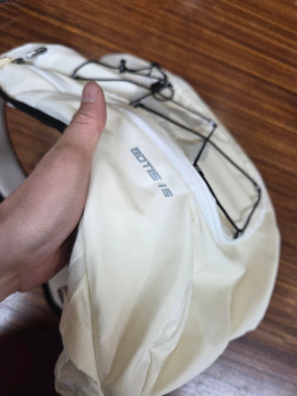 네파 보티스 경량 백팩 15L 상품이미지7