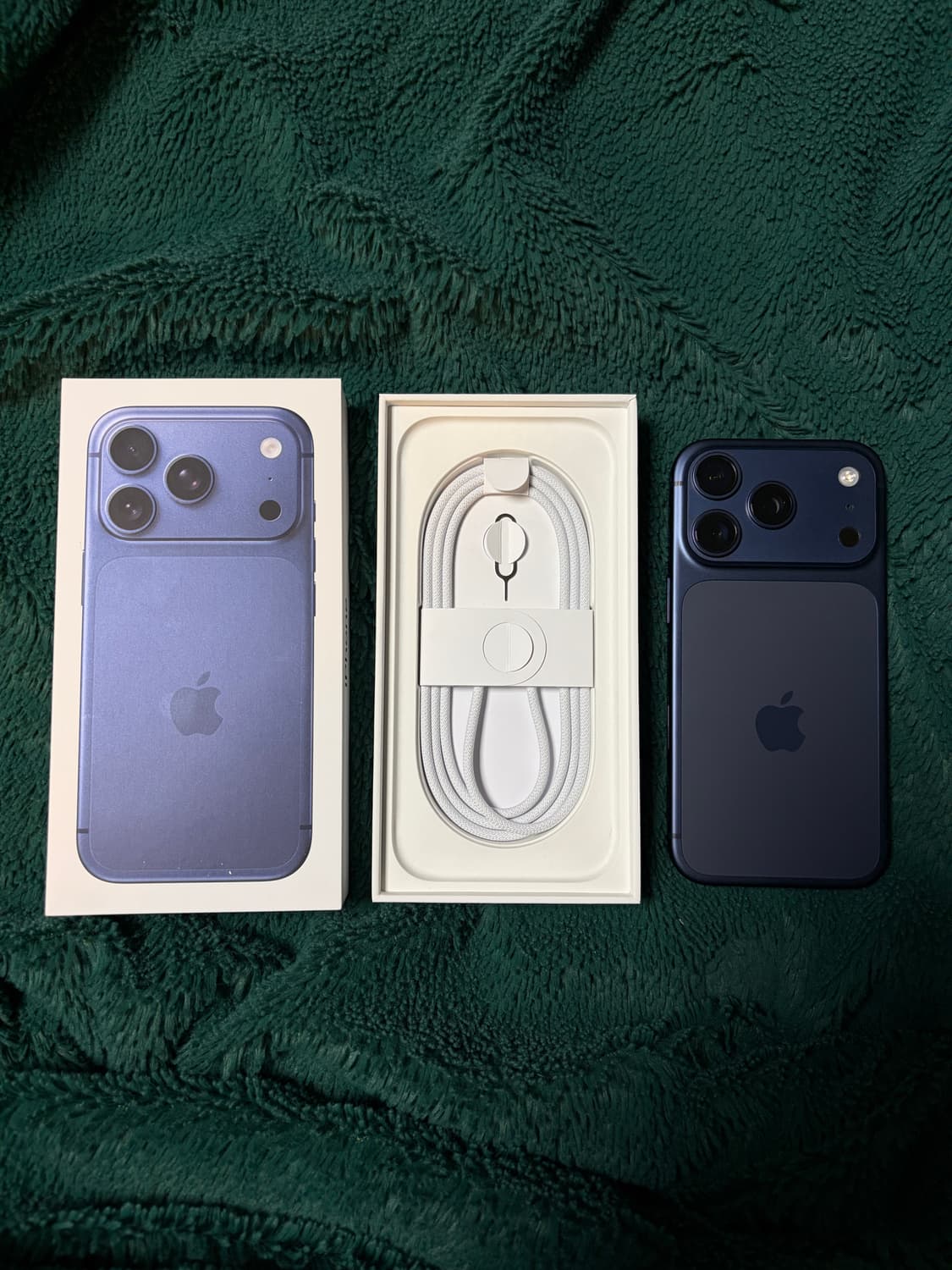 아이폰17프로 256기가 딥블루 상품이미지1