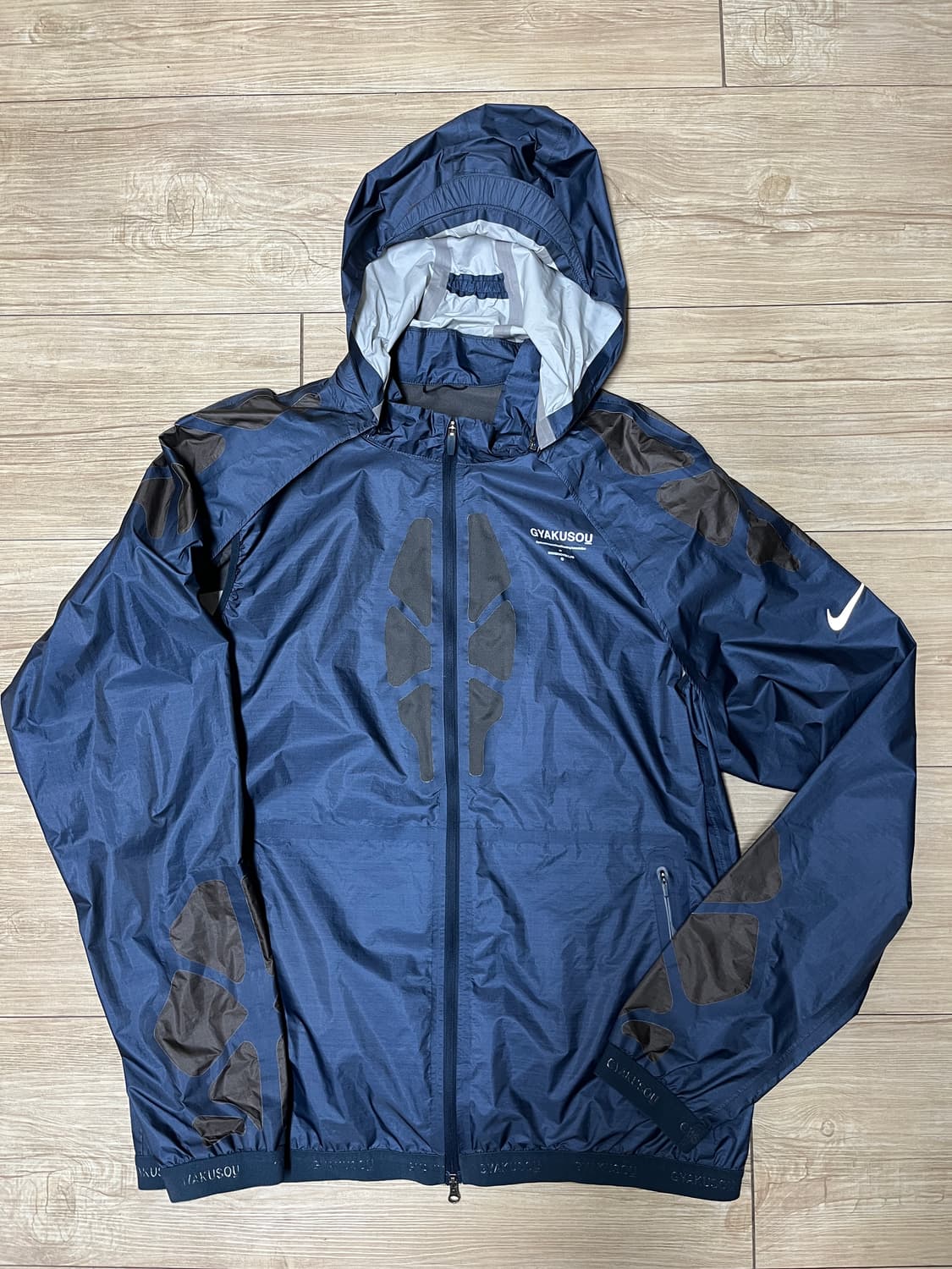 나이키 언더커버 갸쿠소우 콜라보 바람막이 상품이미지1
