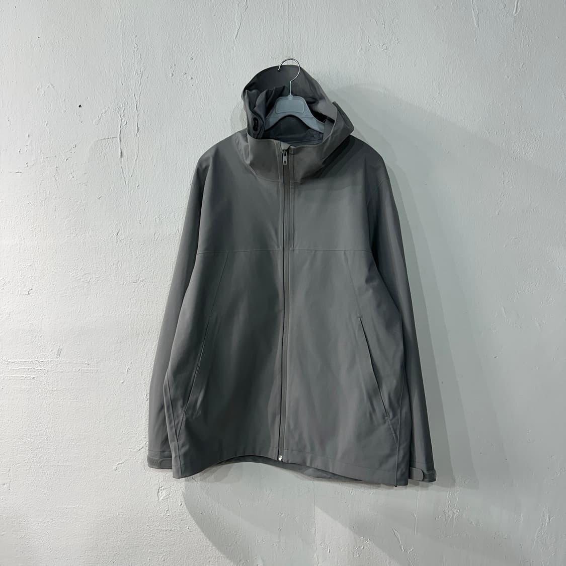 유니클로 그레이 바람막이 자켓 L 상품이미지1
