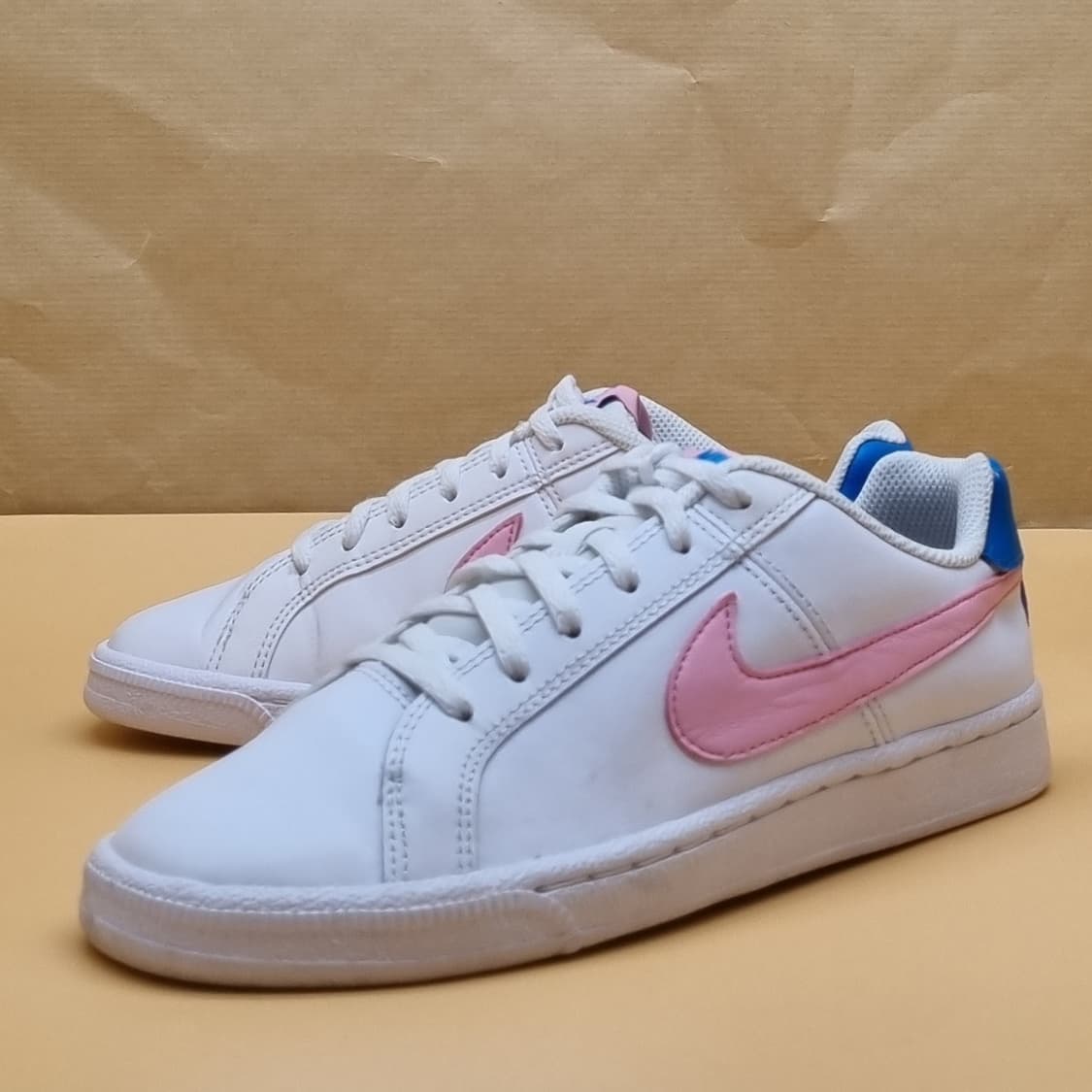 나이키 코트로얄 여성스니커즈230  상품이미지1