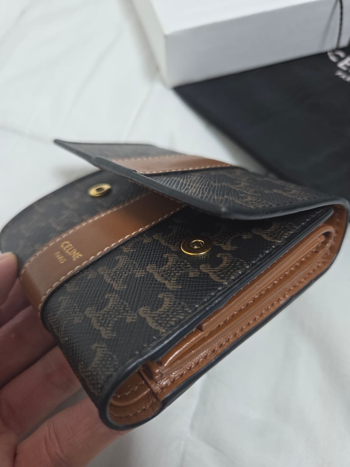 [S급] 셀린느 트리오페 반지갑 브라운 (선물용으로도 추천) 상품이미지3