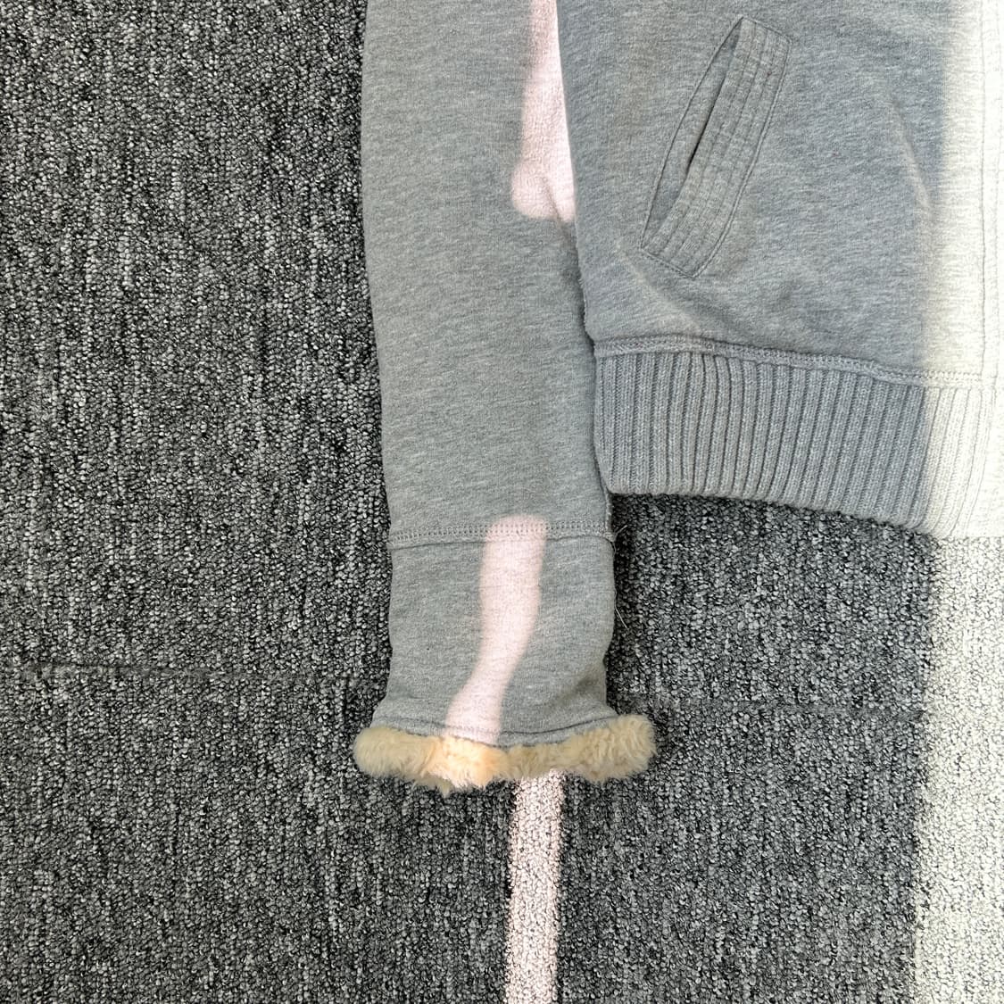 쥬시꾸띄르 딱붙핏 퍼 후드집업 상품이미지3