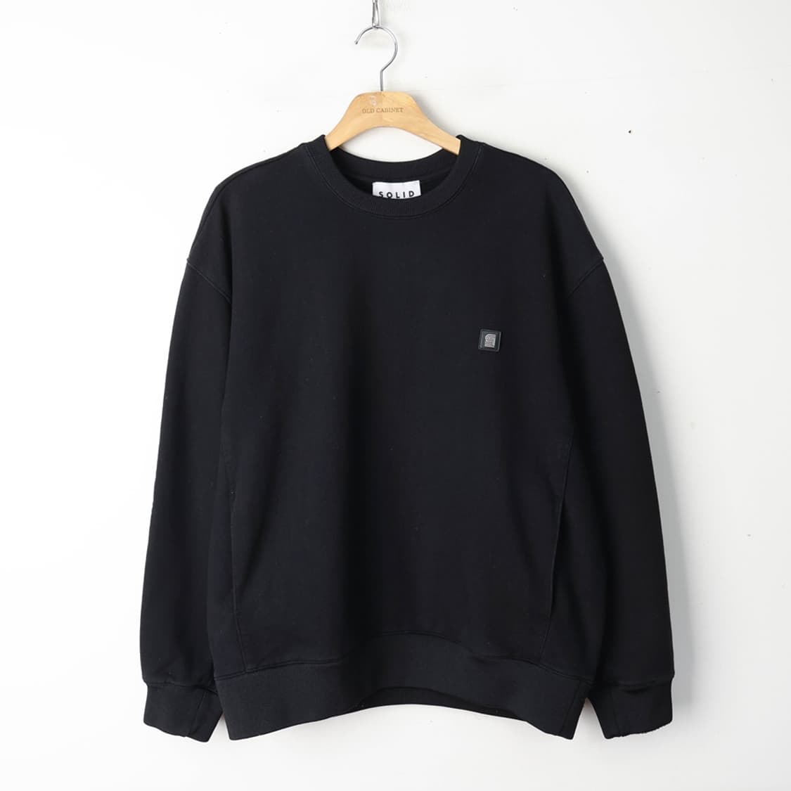 100/솔리드옴므 백로고 맨투맨 상품이미지1