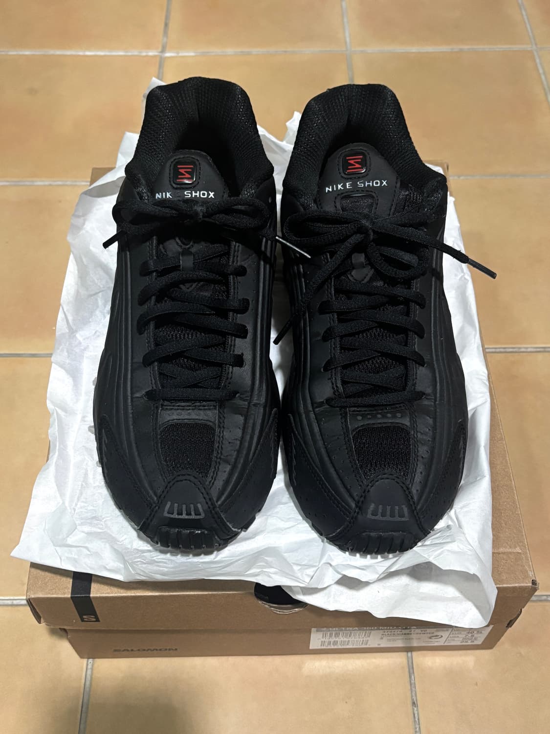 나이키 샥스 R4 블랙 상품이미지2