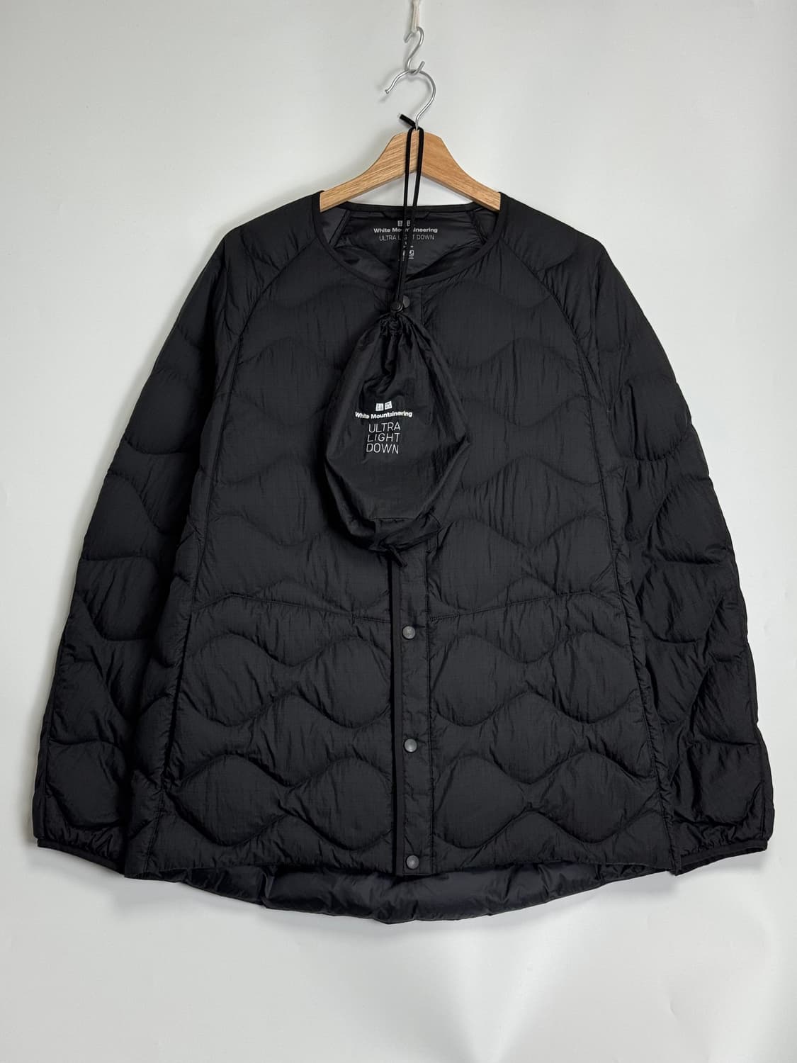 유니클로 X 화이트마운티니어링 경량 패딩 다운 블랙 XL 상품이미지1