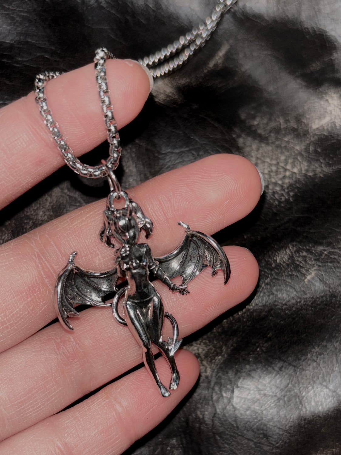 실버 다크 고딕 데빌걸 악마 목걸이 팬던트 상품이미지1