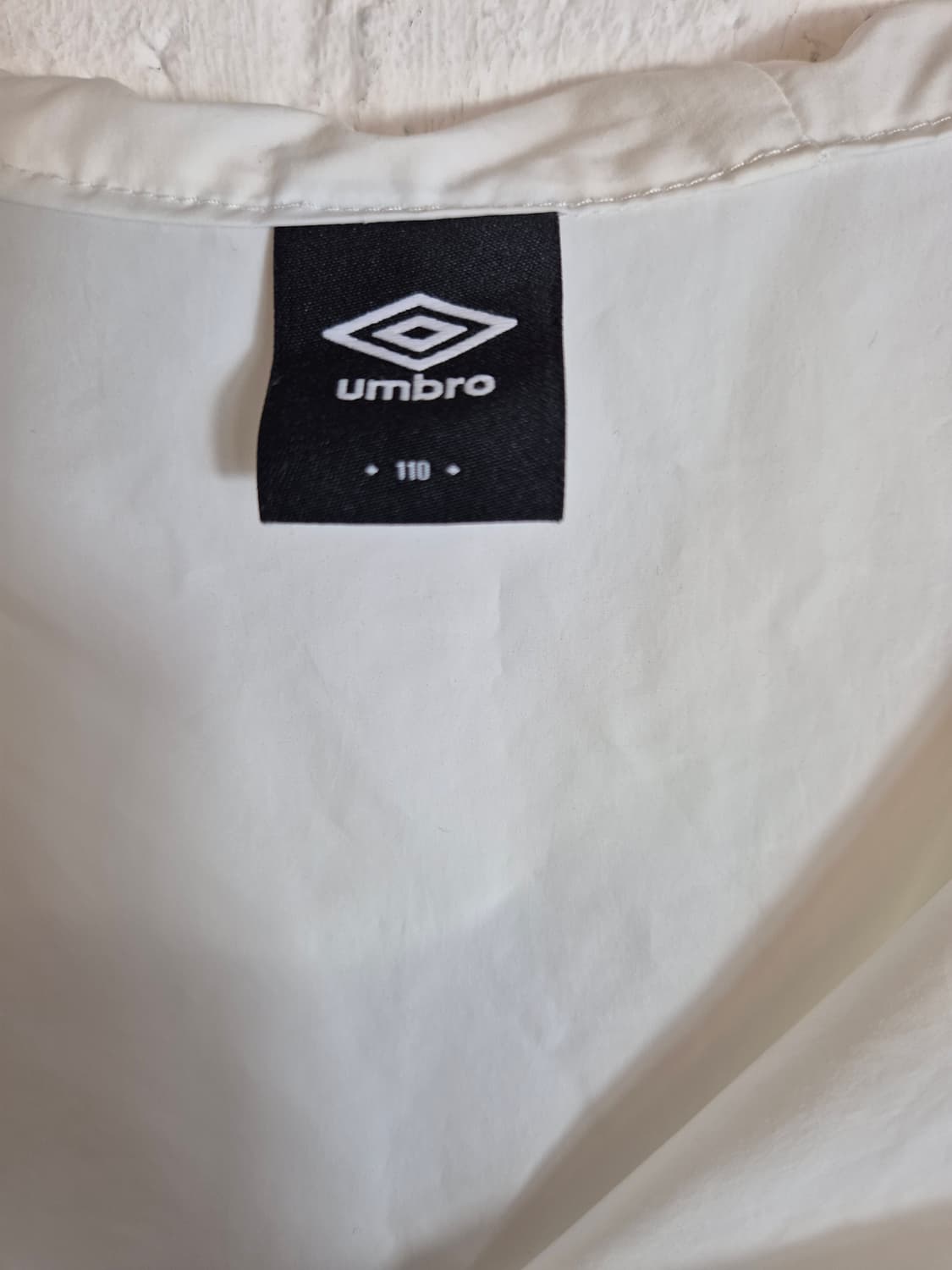 110 )엄브로 화이트 블랙 바람막이 아노락 상품이미지6