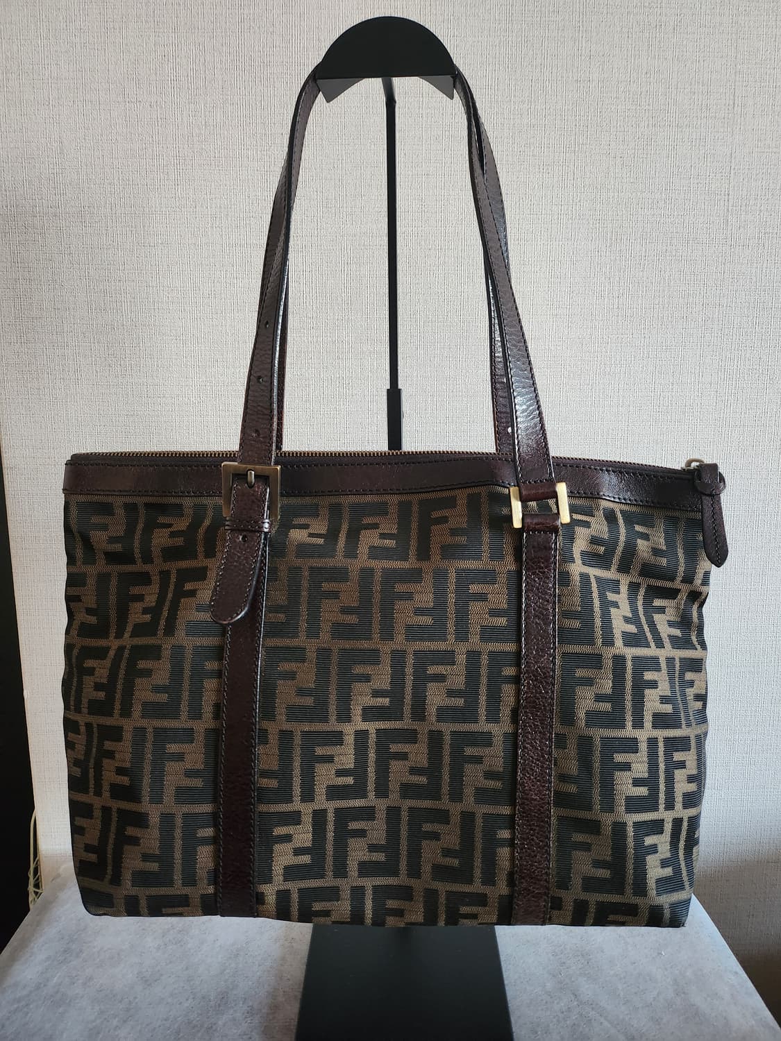 펜디 쇼퍼백 상품이미지1