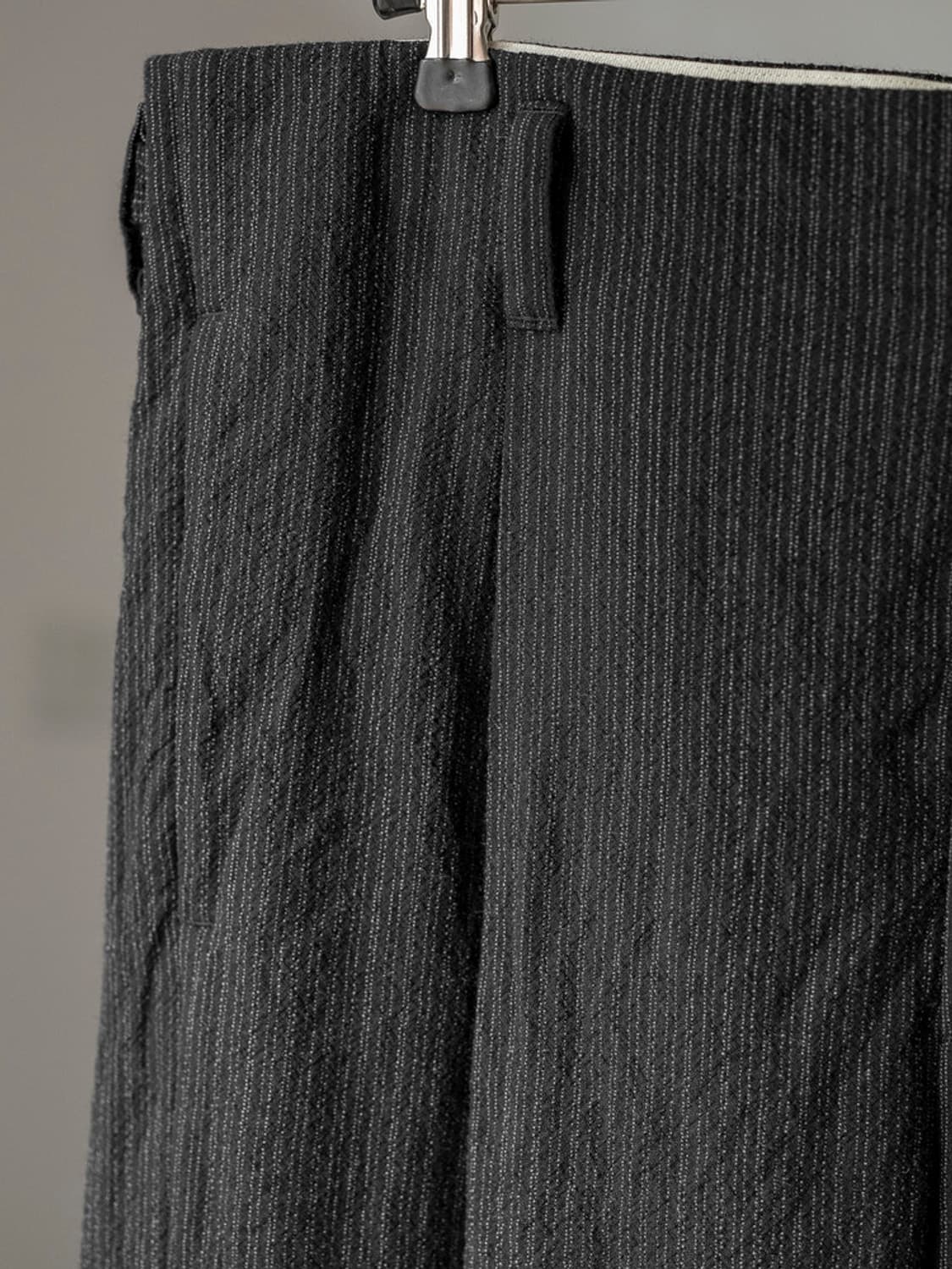 calmlence STRIPE PLEATED WIDE PANTS 상품이미지5