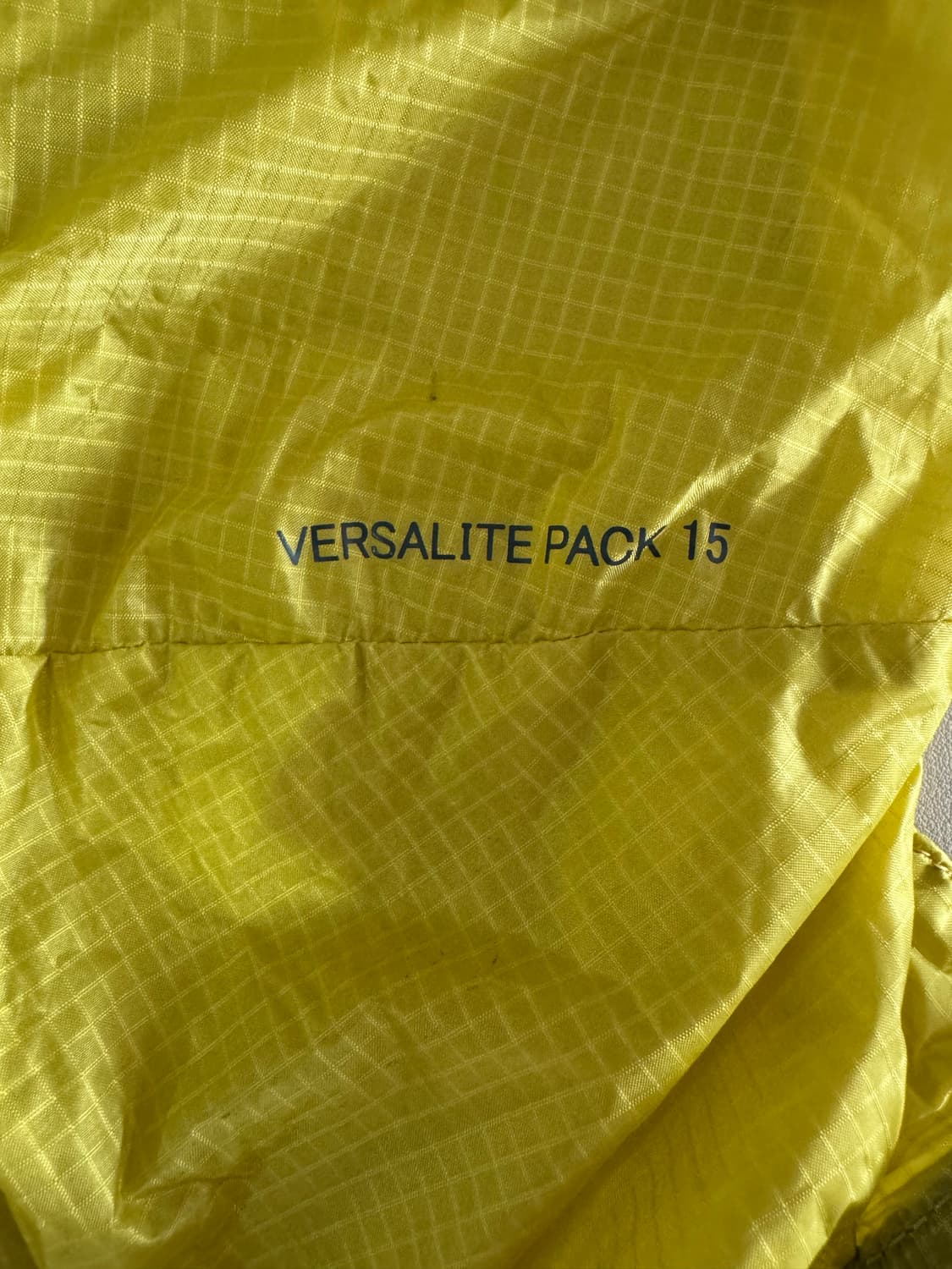 몽벨 버사라이트 15L 옐로우 상품이미지3