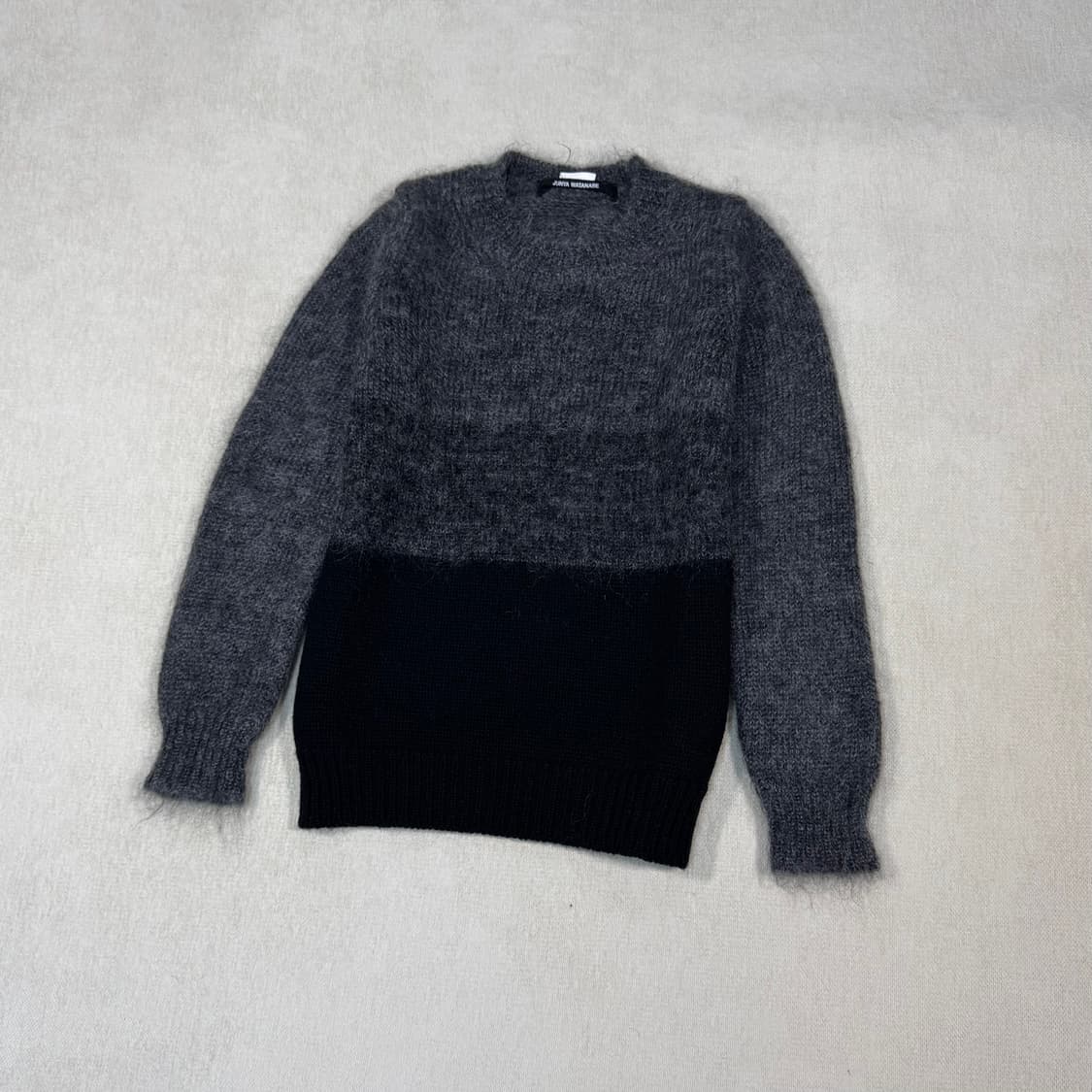 Gray/Black Long Sleeve Sweater 상품이미지2