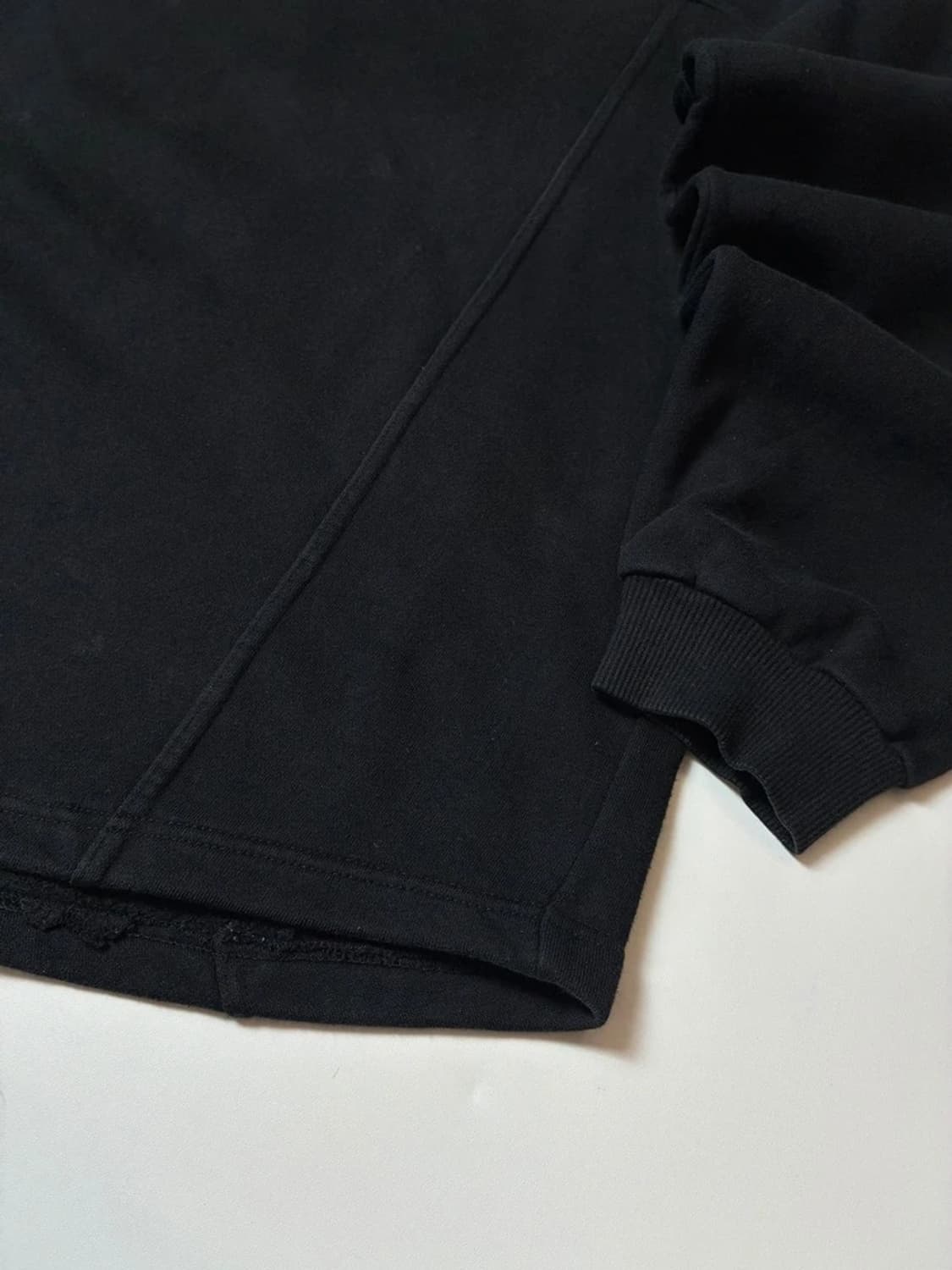 오클리 빈티지 소프트웨어 블랙 센터 로고 맨투맨 PN8863 상품이미지3