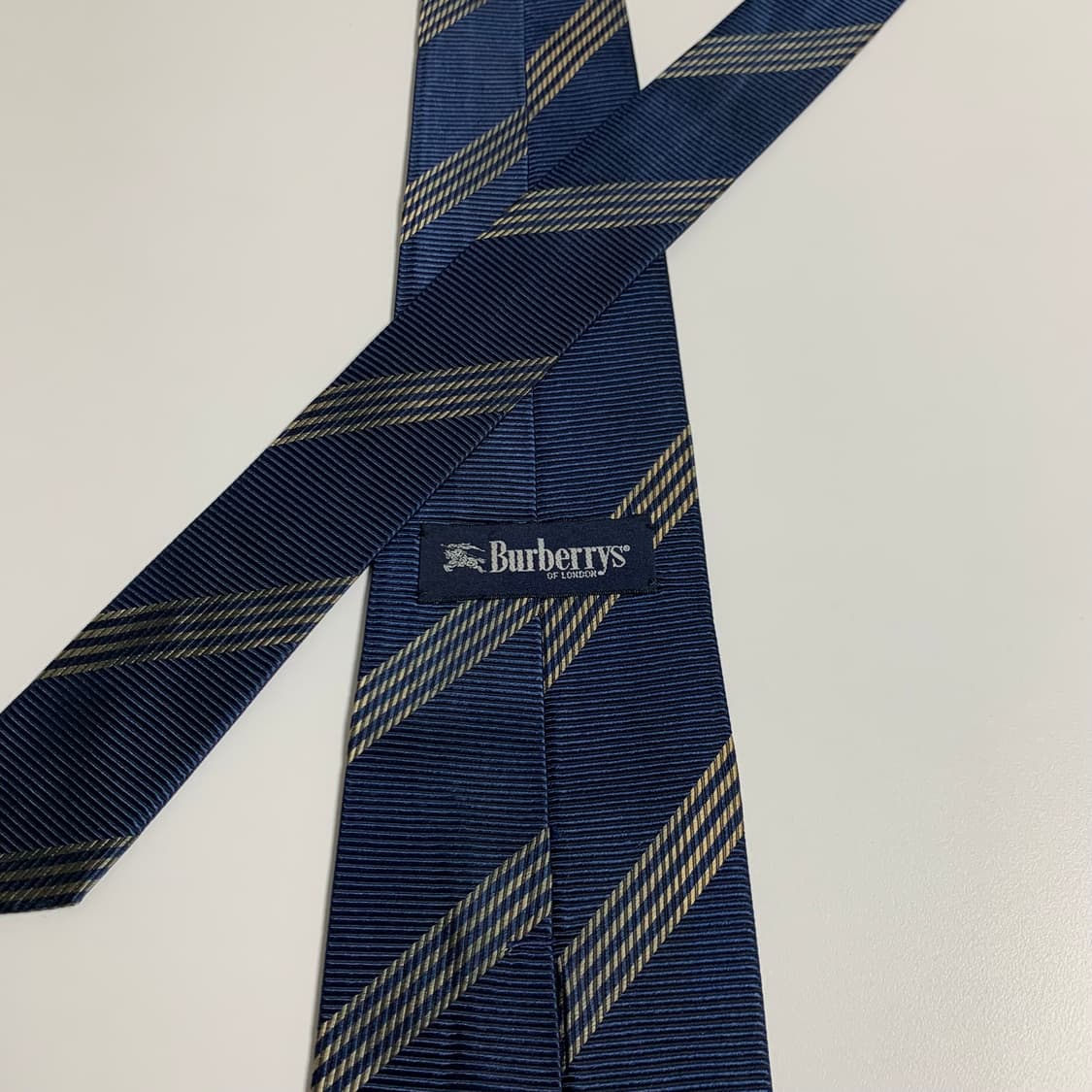 버버리(BURBERRY) 스트라이프 명품넥타이 정장패션 9cm 상품이미지5