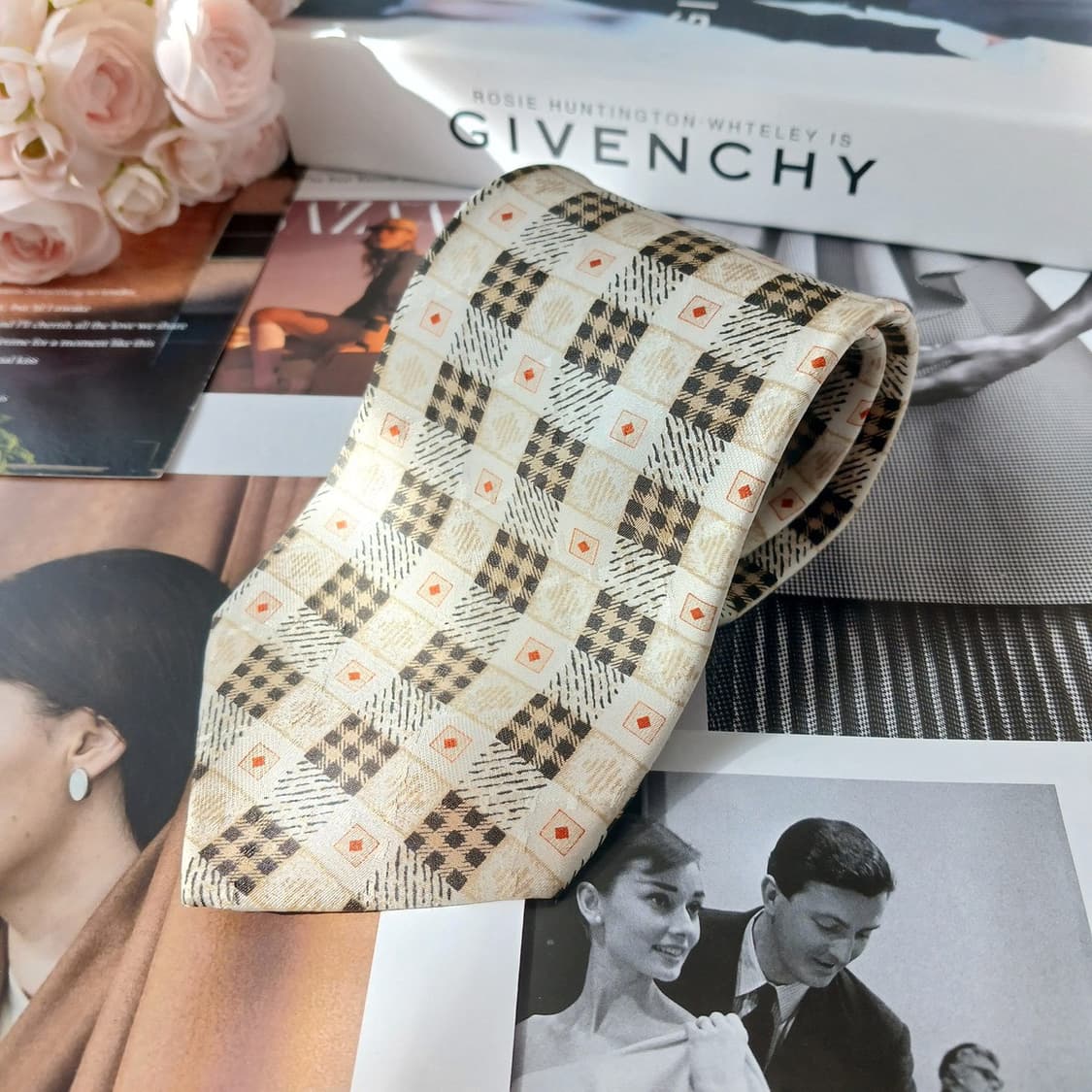 지방시 실크 아이보리 체크 패턴 넥타이 9.6cm A+등급 A18949
 상품이미지2