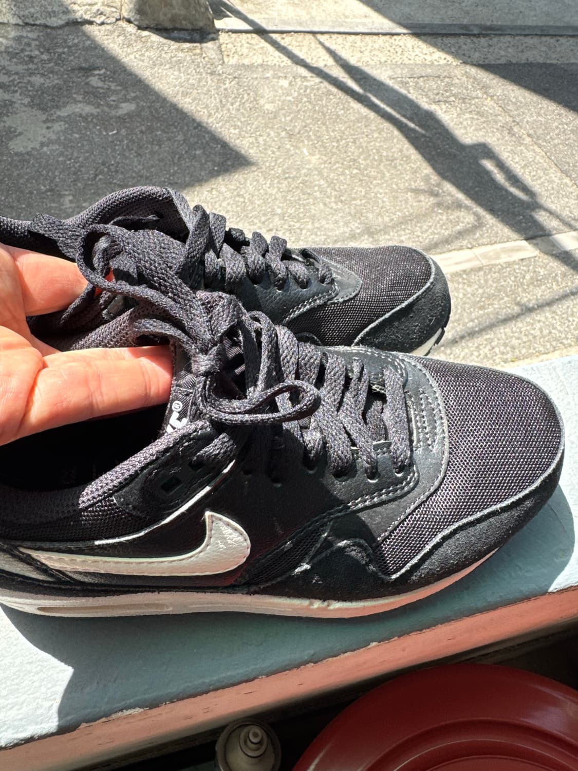 [235] 나이키 에어맥스1에센셜 검흰 상품이미지3