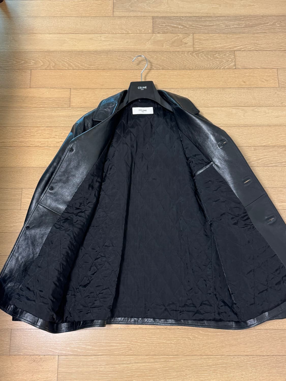 셀린느 왁스드 레더 카코트 상품이미지4