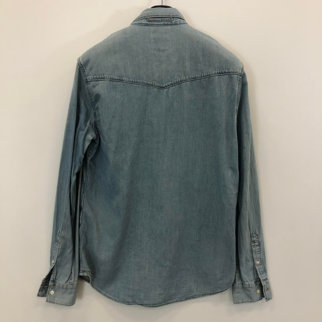 리바이스 화이트R탭 웨스턴 데님셔츠 M 상품이미지4