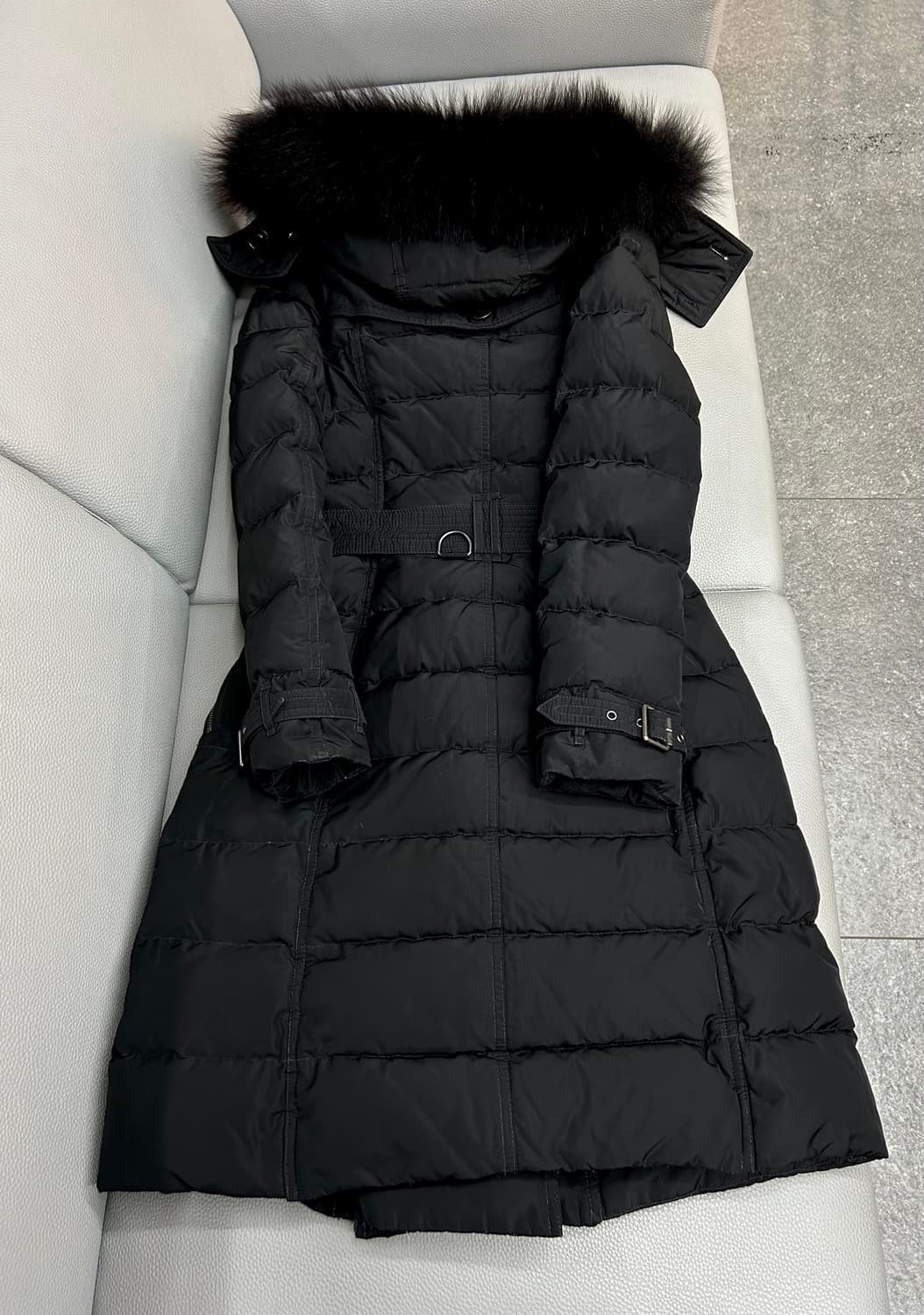 버버리 블랙 알러데일 폭스퍼 롱패딩(XS) 상품이미지6