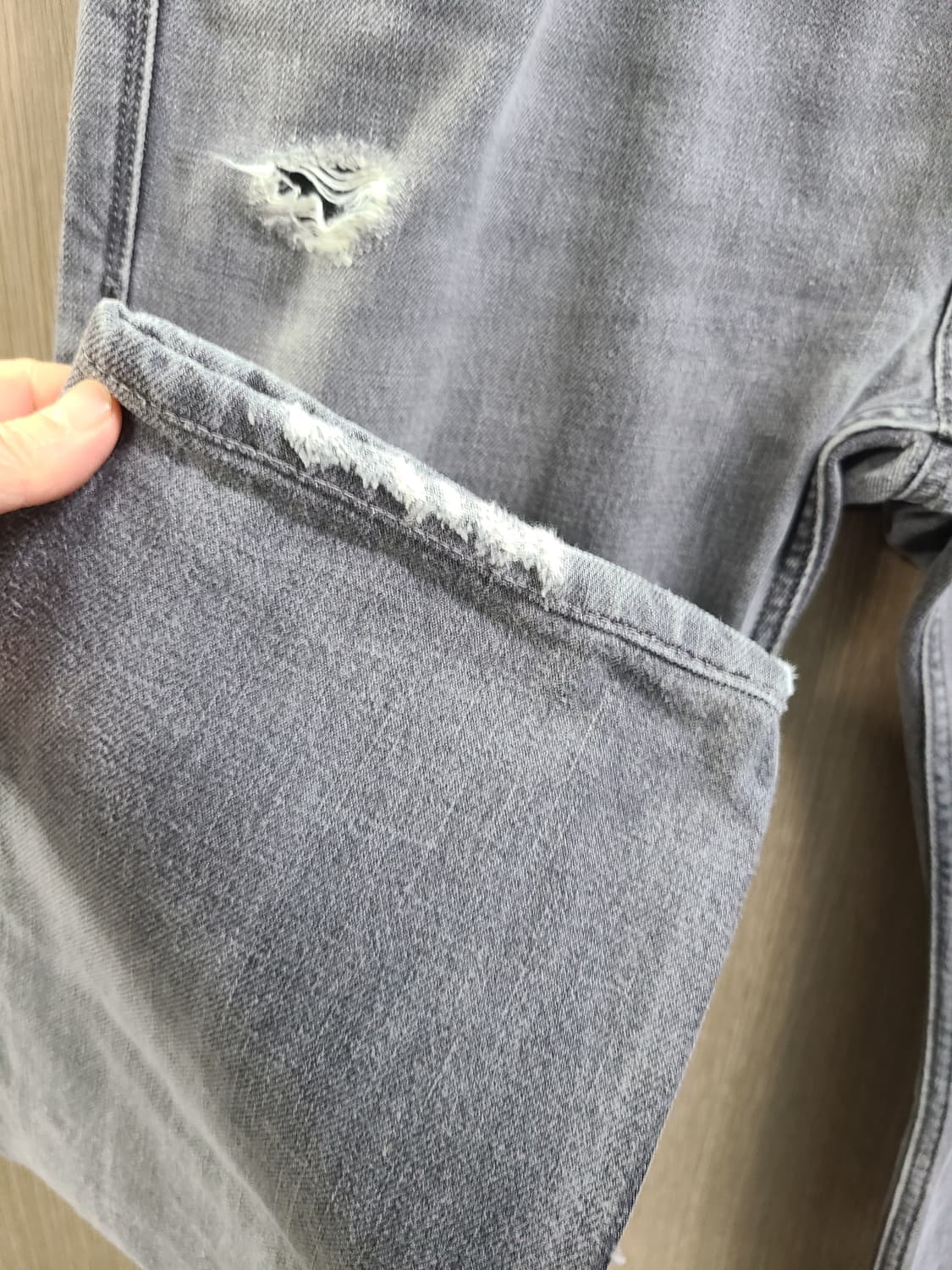 디젤 로우라이즈 그레이 데님 청바지 상품이미지4