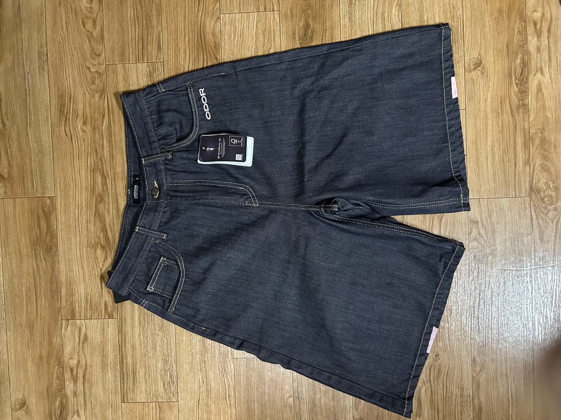 오도어 로고 드롭 버뮤다팬츠 상품이미지3