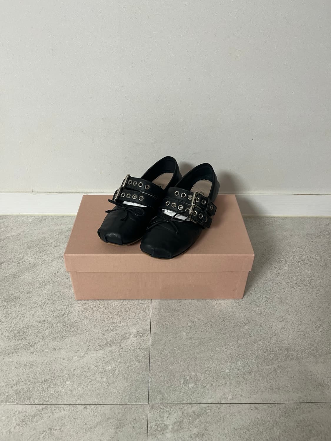 MIU MIU 블랙 발레리나 상품이미지1