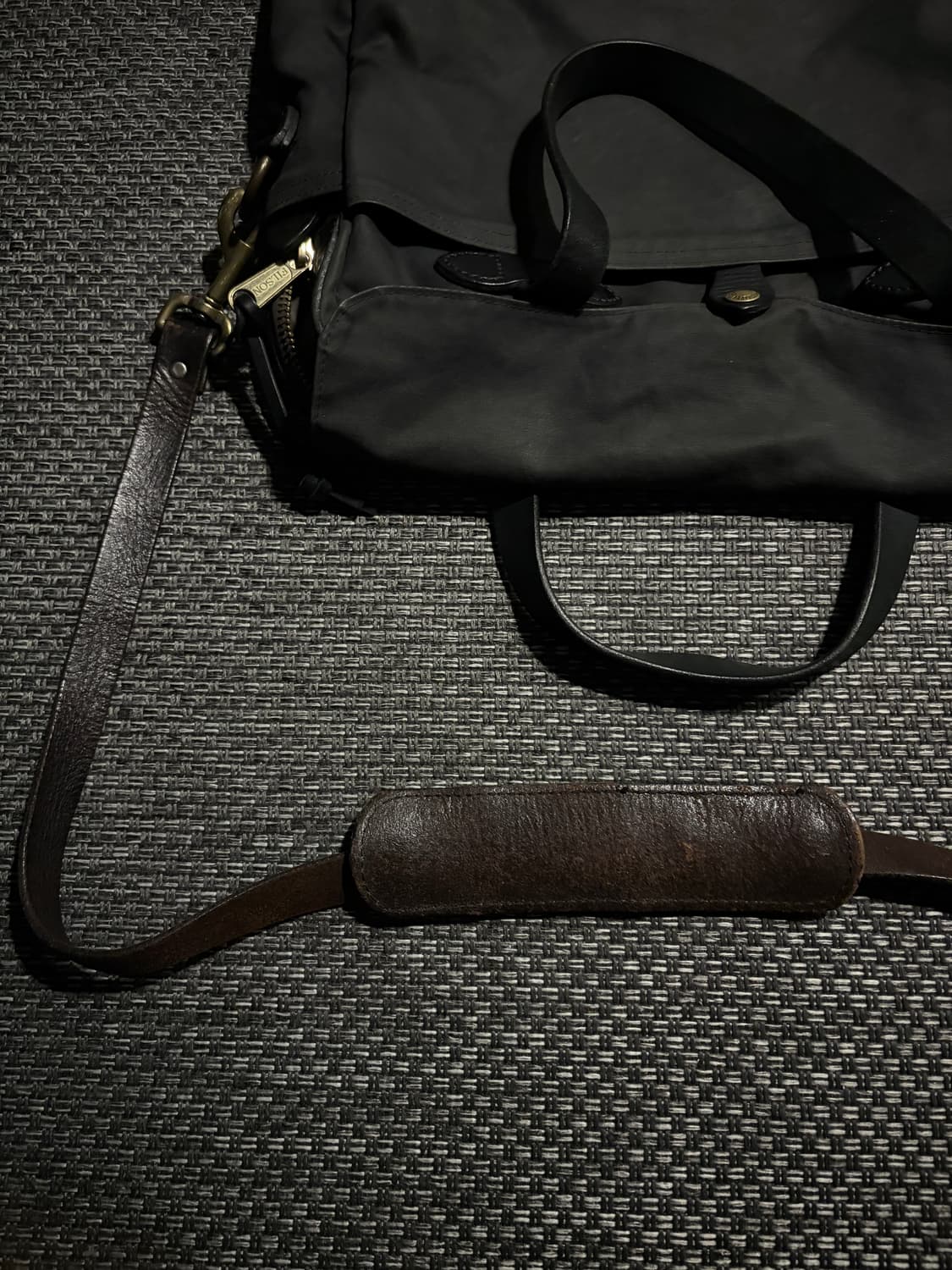 필슨 256 브리프케이스 BLACK 상품이미지7