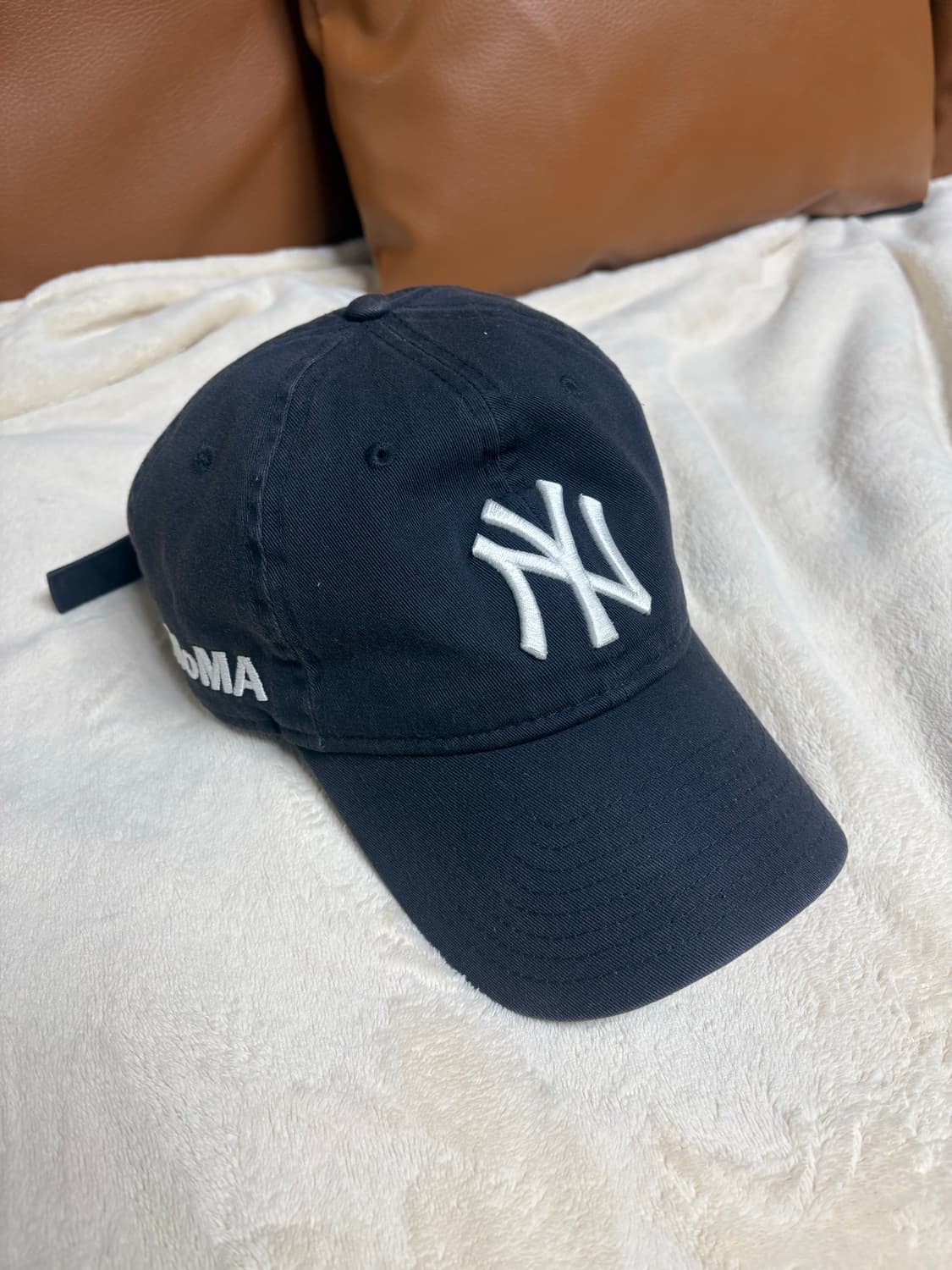 모마 볼캡 뉴에라 모자 뉴에라 x 모마 뉴욕 양키즈 캡 블랙 상품이미지1