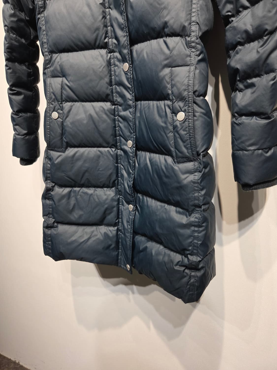 타미힐피거. 여자 네이비 다운 롱 패딩_M 상품이미지4