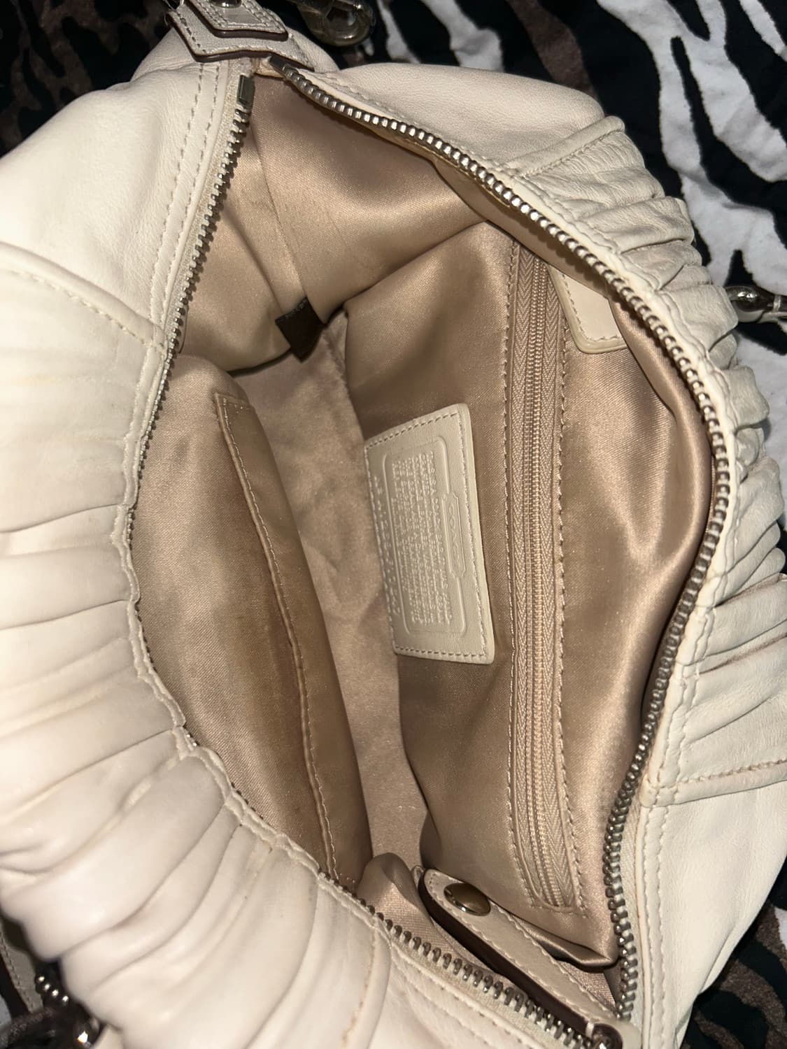 코치 빈티지 크림 체인 가죽백 가방 상품이미지3