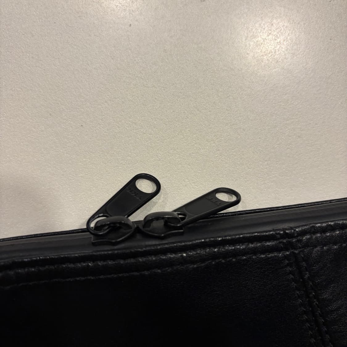 DOFFJAJON 도프제이슨 카우하이드 가죽 숄더백 블랙 상품이미지4