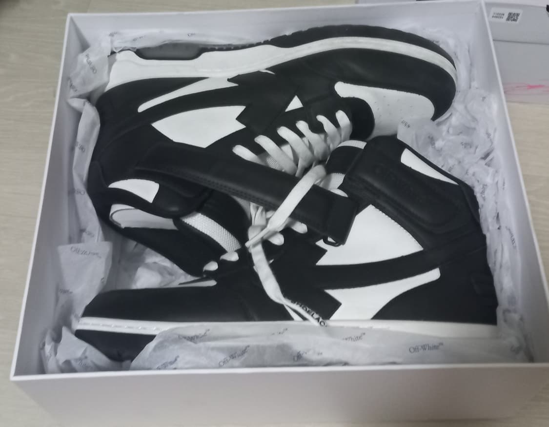 sss급 오프화이트 아웃 오브 오피스 미드 탑 블랙 화이트 상품이미지4