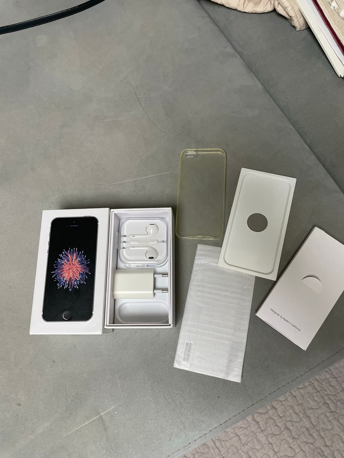 아이폰 SE 스페이스 그레이 상품이미지2