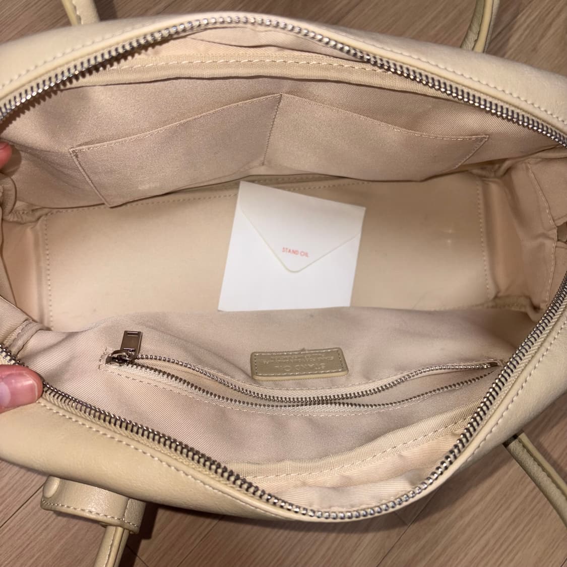 스탠드오일 모모백 라지 버터 상품이미지8