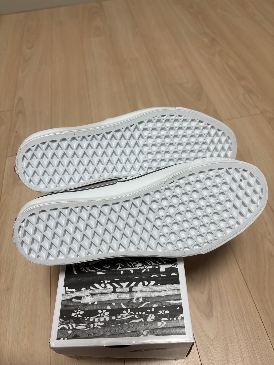 반스 볼트 베드윈 앤 더 하트브레이커스 볼트 어센틱 LX 그레이 상품이미지5