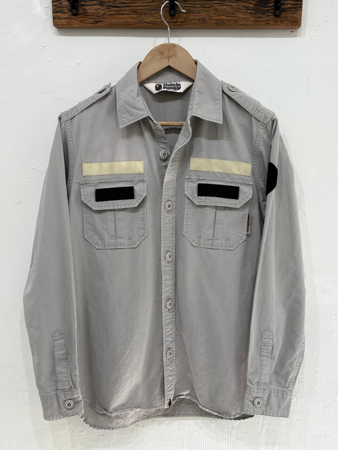 A Bathing Ape 베이프 투포켓 그레이 셔츠    상품이미지1