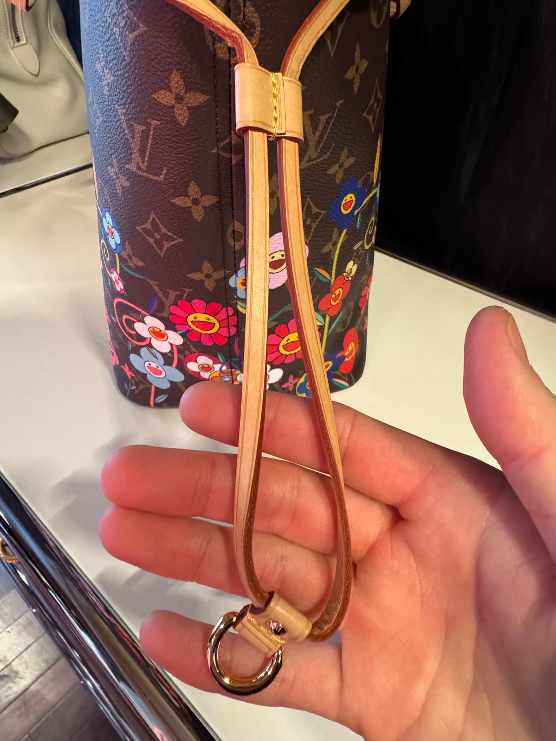 루이비통 무라카미 다카시 네버풀 MM (2024) 상품이미지6