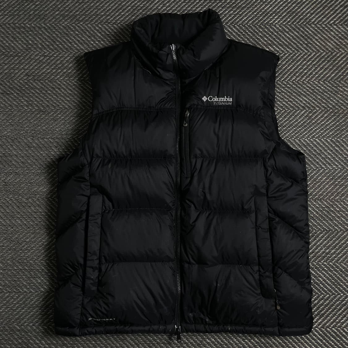 컬럼비아 USA 티타늄 투웨이 구스다운 베스트 블랙o 4880 상품이미지1
