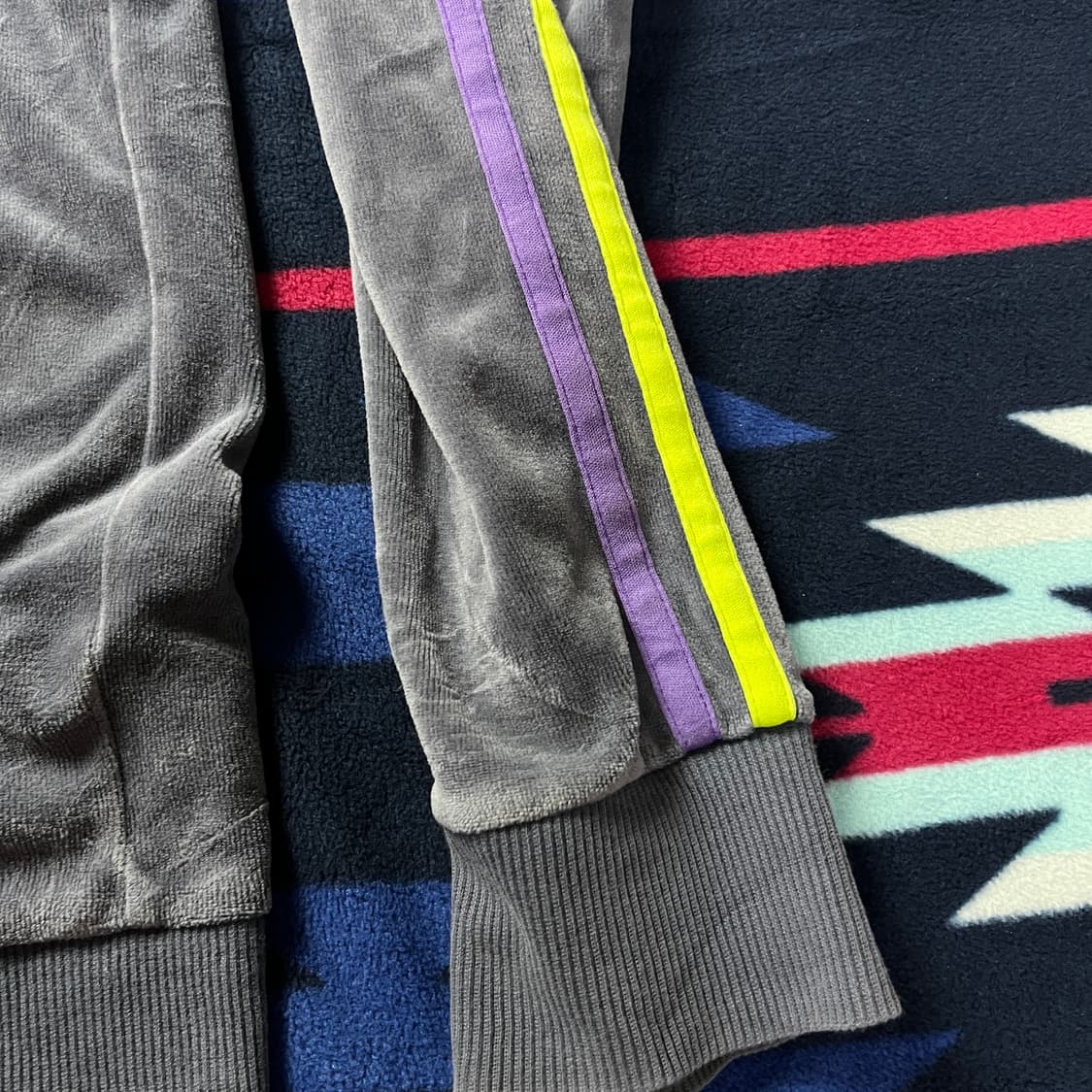 아디다스 벨루어 벨벳 트랙탑(실측확인) 상품이미지4