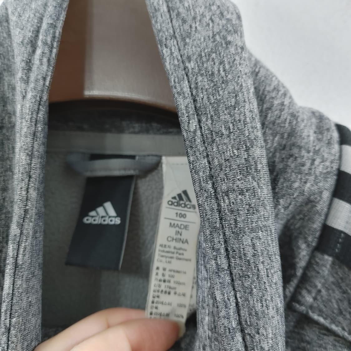 L 아디다스 남성 그레이 삼각로고 트레이닝 져지 트랙탑 자켓 상품이미지3