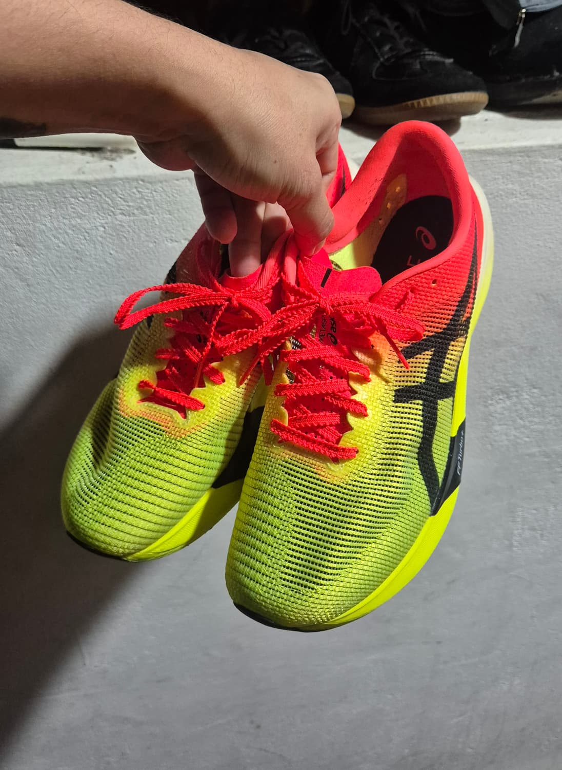 아식스 메타스피드 엣지 파리 270 사이즈 판매 상품이미지8