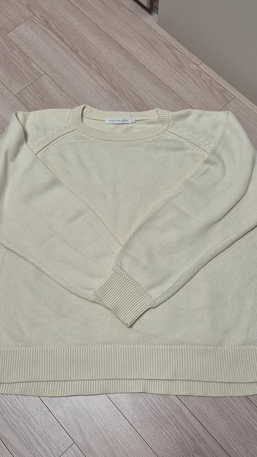 아메리칸 홀릭 아이보리 니트 상품이미지1