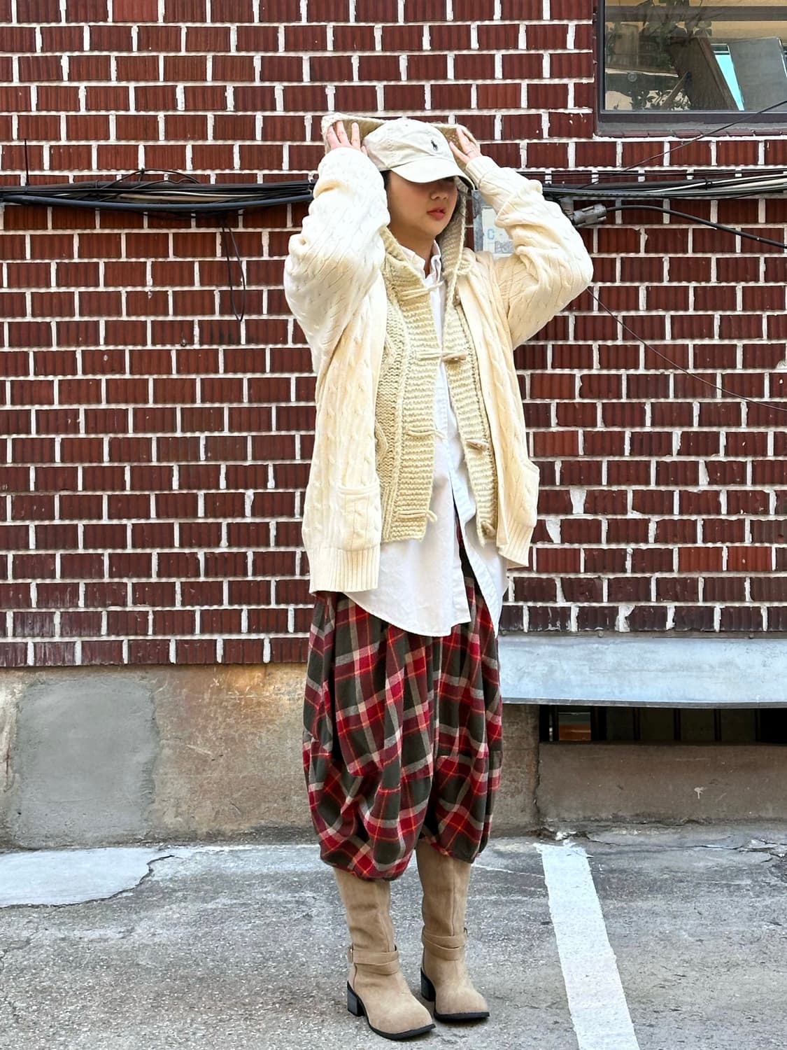 폴로 케이블 니트 떡코 후드 가디건 폴로 셔츠 체크 벌룬 스커트 코디 상품이미지5