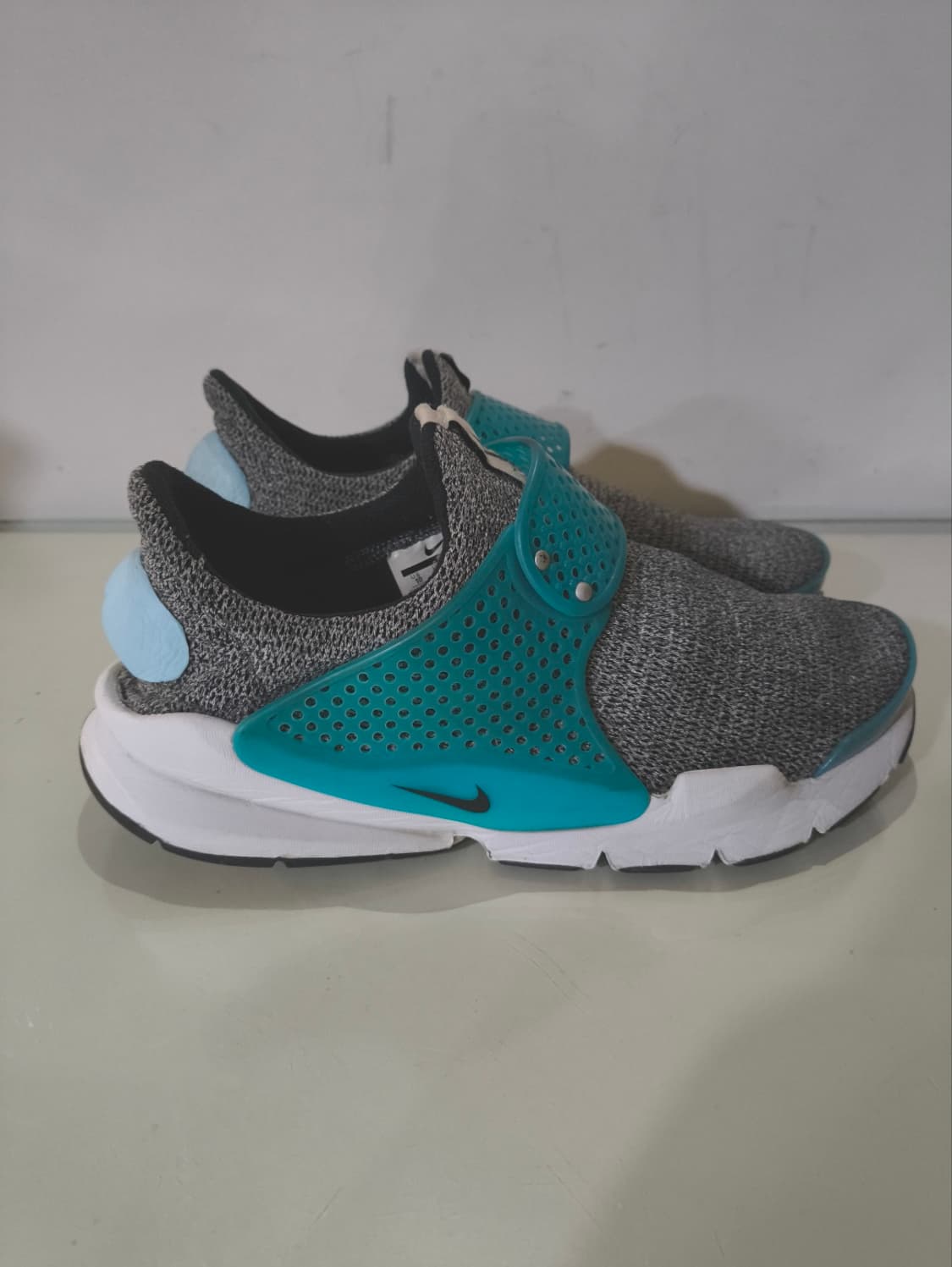 270mm 나이키 삭다트 se 운동화  상품이미지2