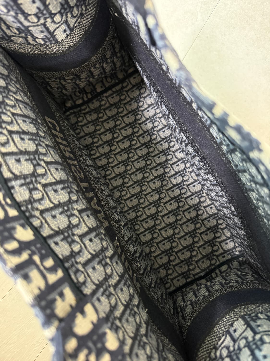 디올 북토트백 라지 상품이미지6