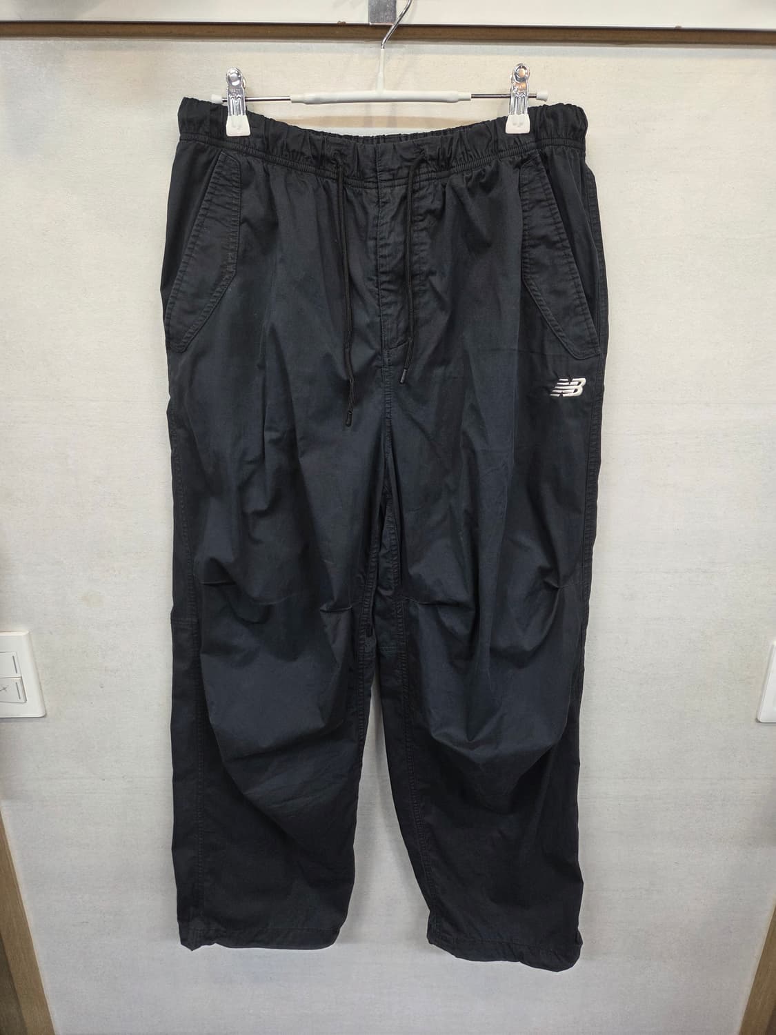 뉴발란스 파라슈트 와이드 우븐팬츠 L 상품이미지1