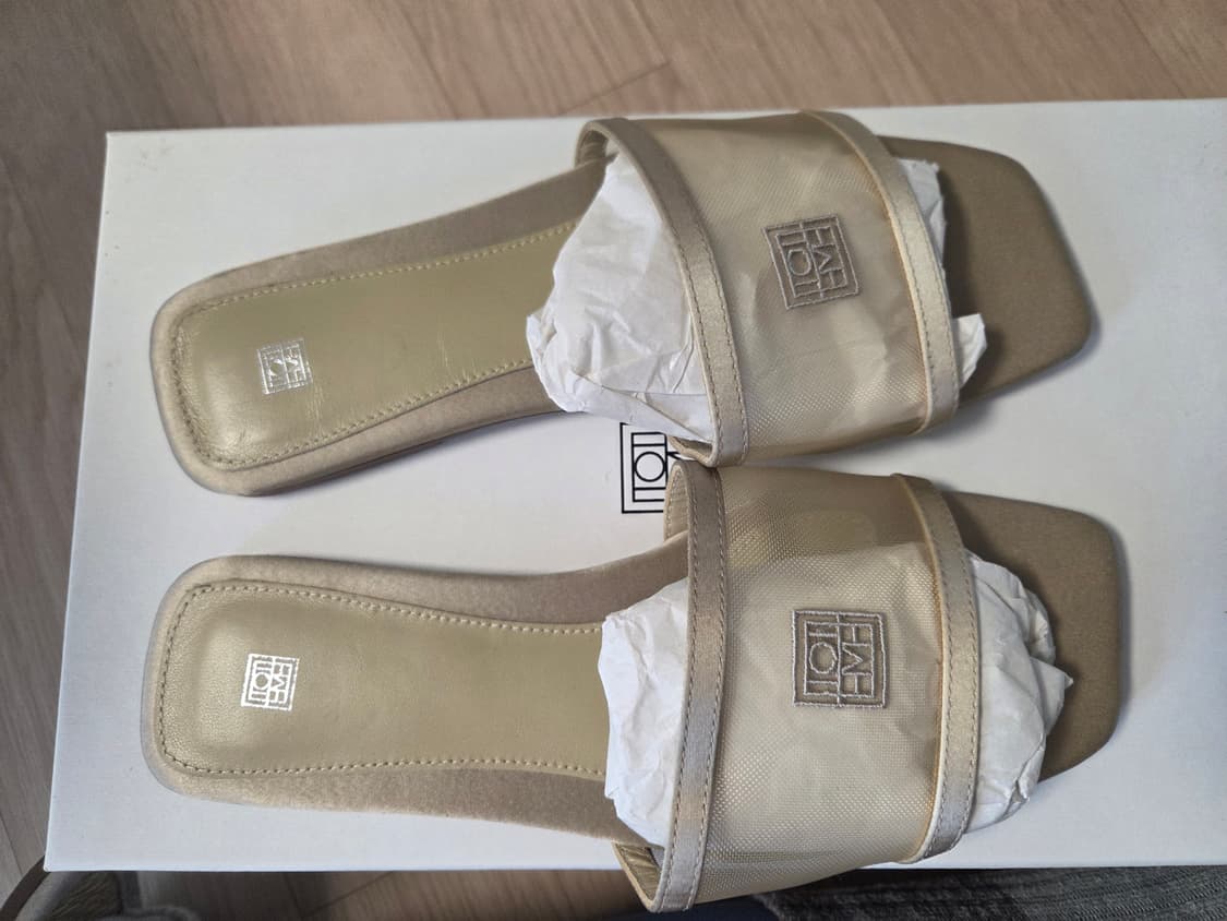 toteme monogram mesh satin slide 37 새상품 상품이미지1