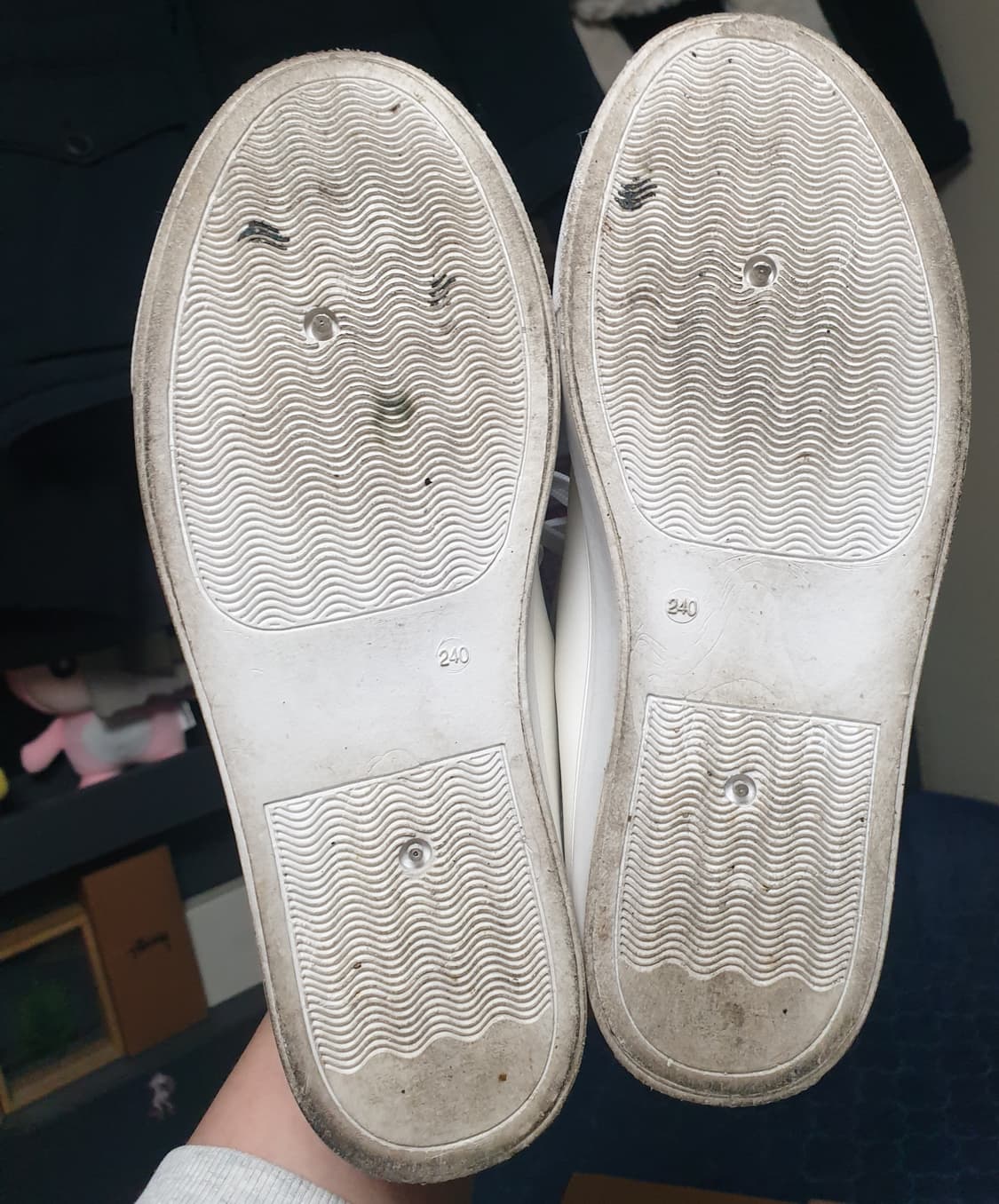 CARET 화이트 스니커즈 (240). 상품이미지5